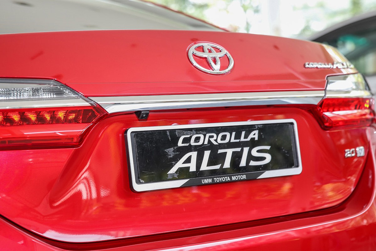 Toyota Corolla Altis 2017 “chot gia” tu 638 trieu dong-Hinh-5